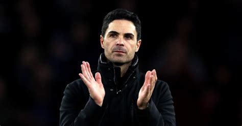 Arsenal join Barcelona in transfer race for PSG youngster Xavi .